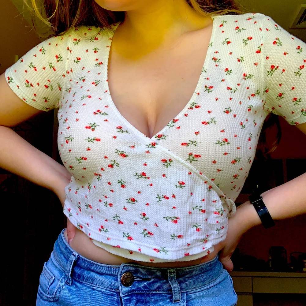 Brandy Melville wrap top